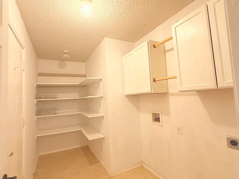 2521 Ensenada Ln — Photo 7