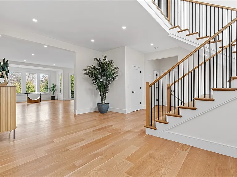 5 Colonial Rd #5 — Photo 14