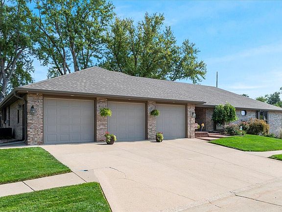 2nd image of 959 Tower Ridge Holw