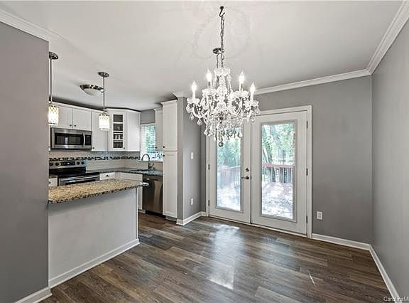 5th image of 7237 Connan Ln