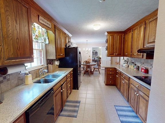 5th image of 7906 Metcalf Rd