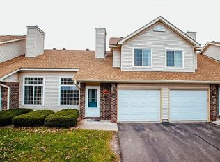 523 Old Town Dr #36, New Brighton, MN 55112