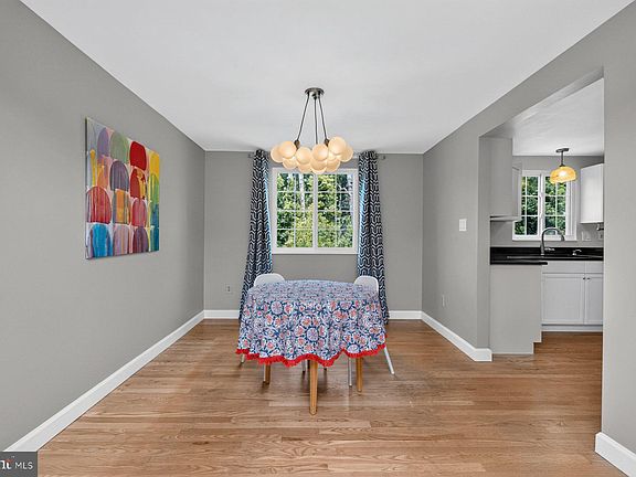 4th image of 4009 Shallow Brook Ln