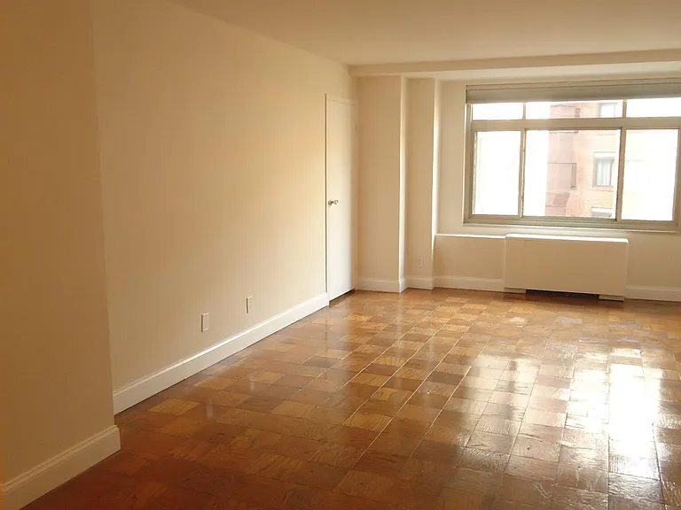 2401 H St NW #714 — Photo 7