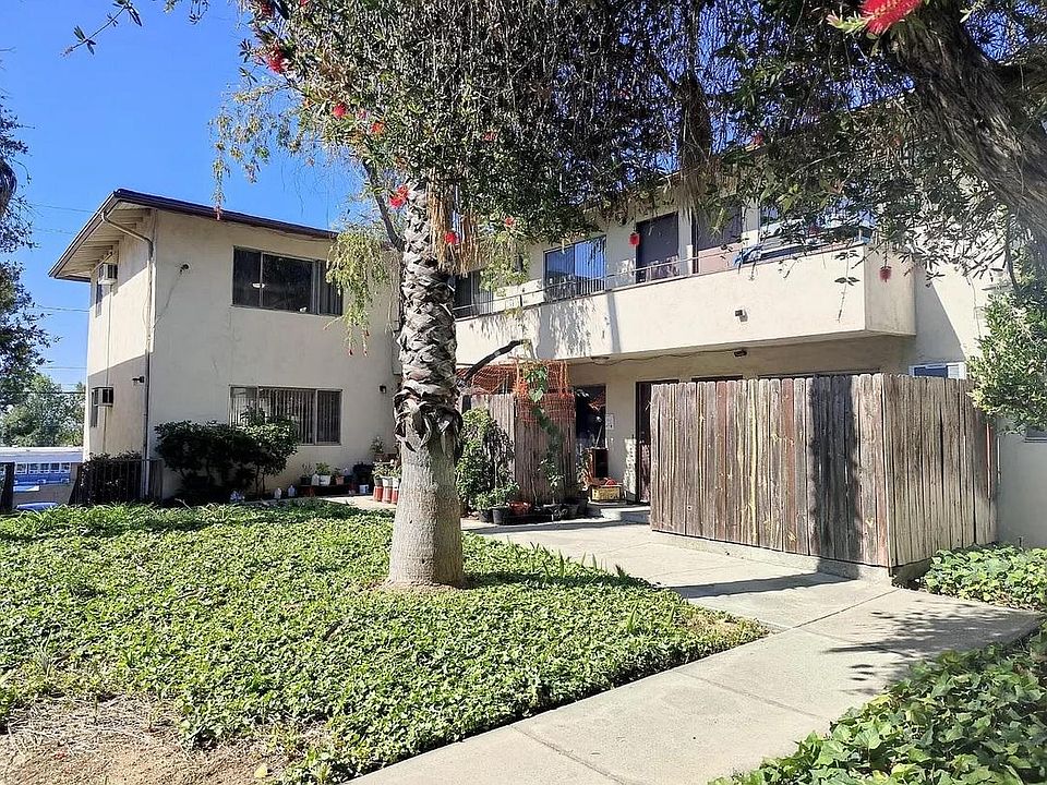 1st image of 858 W El Repetto Dr #E