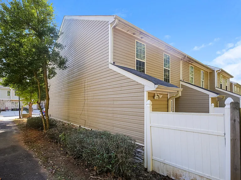 4059 Browne Ct — Photo 17