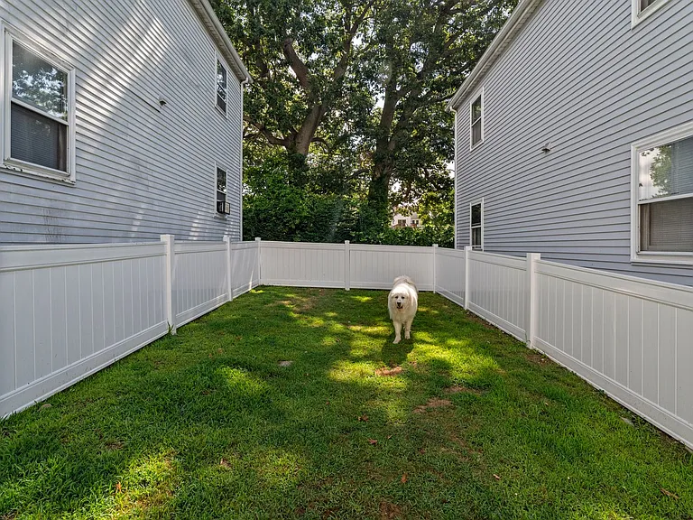 Chester Place — Photo 35