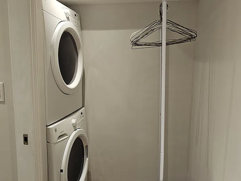 46 Courtland Cres #BASEMENT — Photo 12