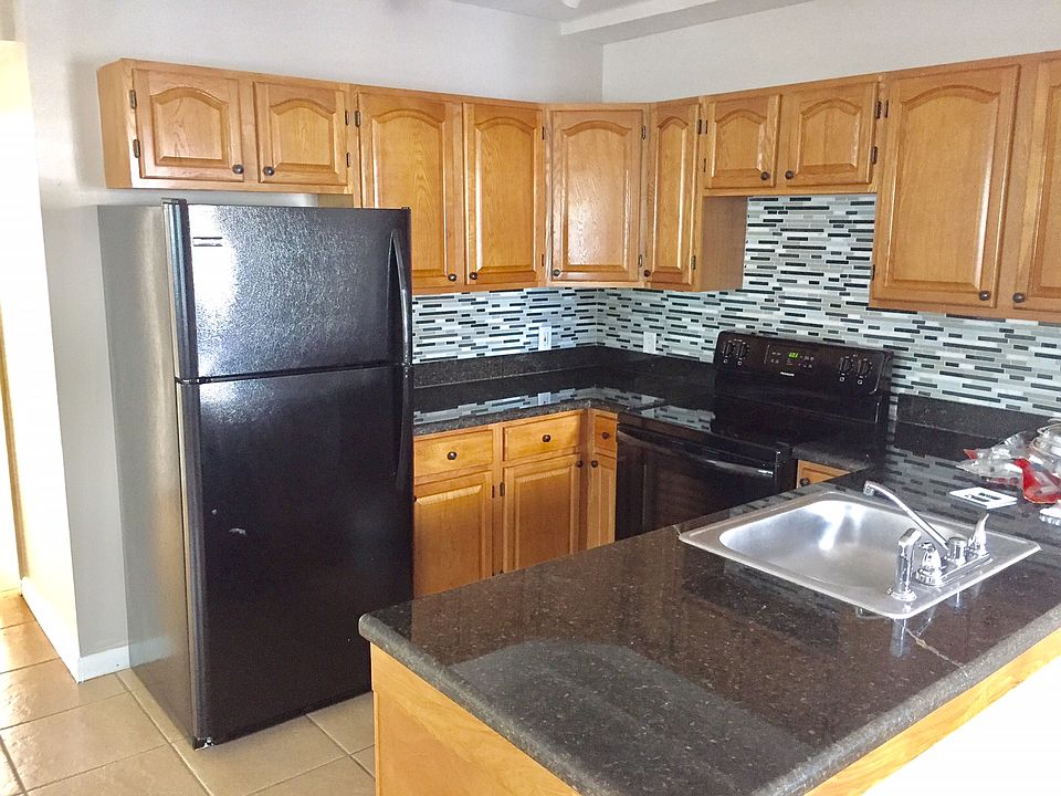 1st image of 3060 NE 13th Ave APT 4