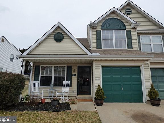 3rd image of 381 Marldale Dr
