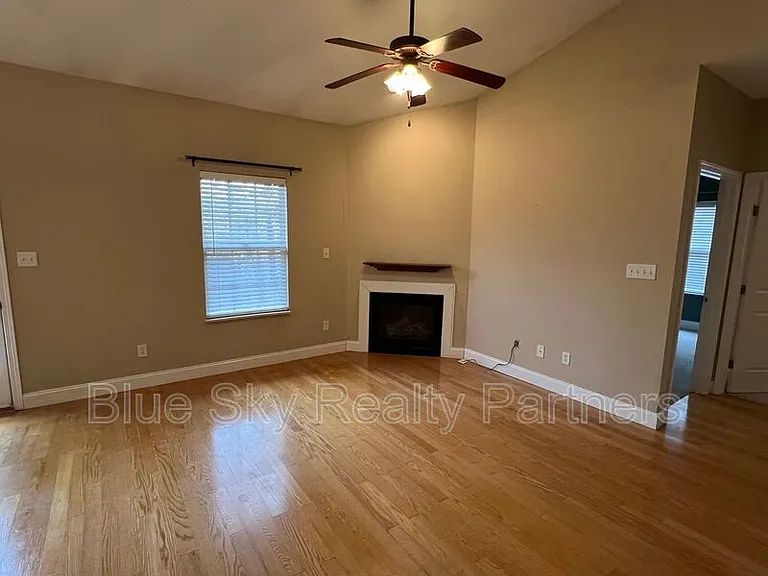 2432 Pine Marten Way NW — Photo 2