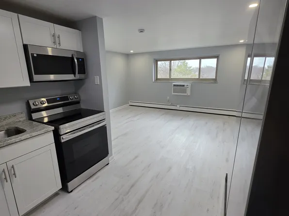 101 S Rocky River Dr APT 503, Berea, OH 44017