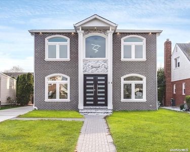 34 Durham Road, New Hyde Park, NY, 11040