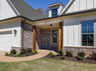120 Valleyview Ln, Oakland, TN 38060