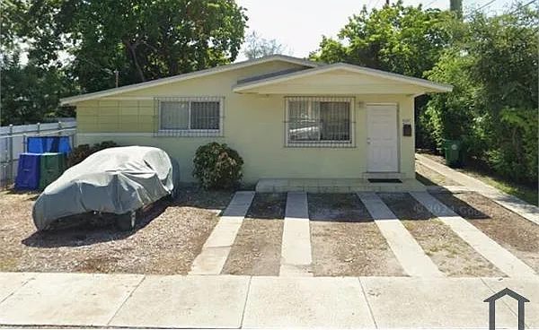 4520 NW 13th Ave — Photo 1