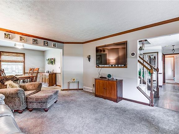 5th image of 25661 Rustic Ln