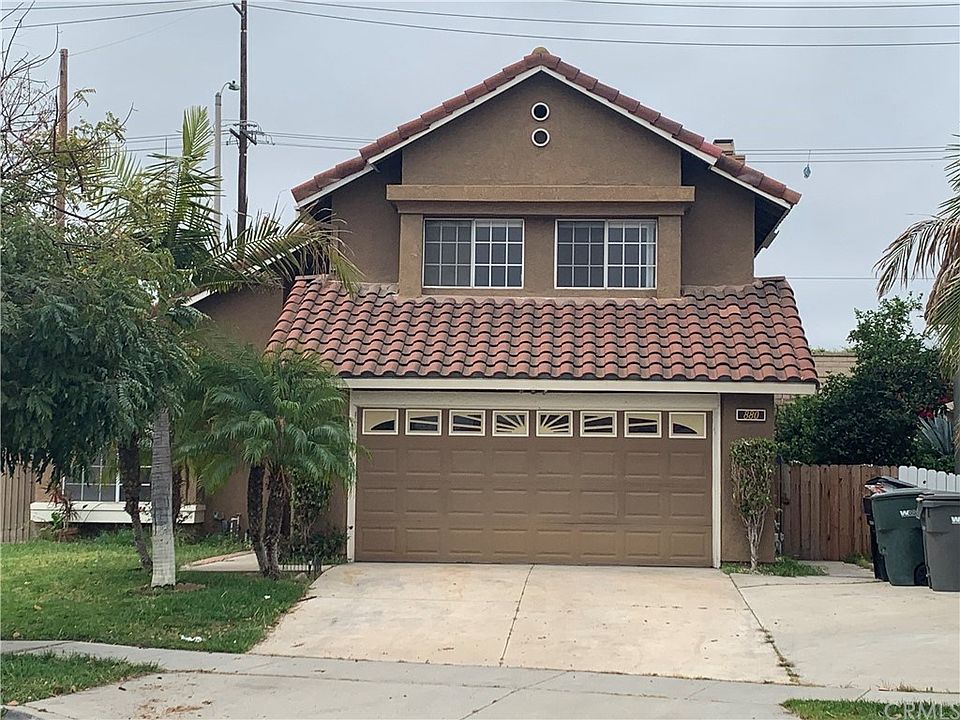 1st image of 880 Yorkshire Way