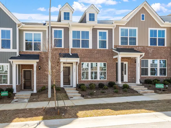 255 Chesapeake Commons St #90, Garner, NC 27529