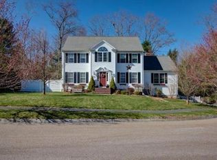 14 Laurel Ln, Upton, MA 01568