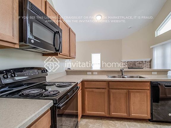 5th image of 403 Woodbury Pines Cir
