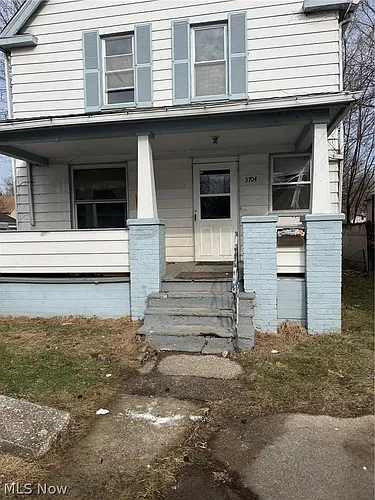 3704 Walton Ave Photo 1