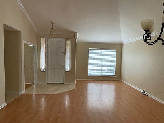 4th image of 3571 Briargrove Ln