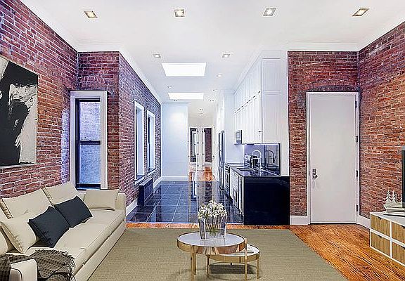 4th image of 601 Hudson St #2