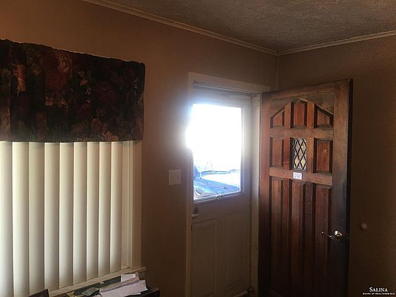 3rd image of 857 Seneca Ave