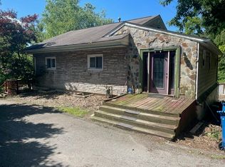 137 Sycamore Dr, Penn Hills, PA 15235