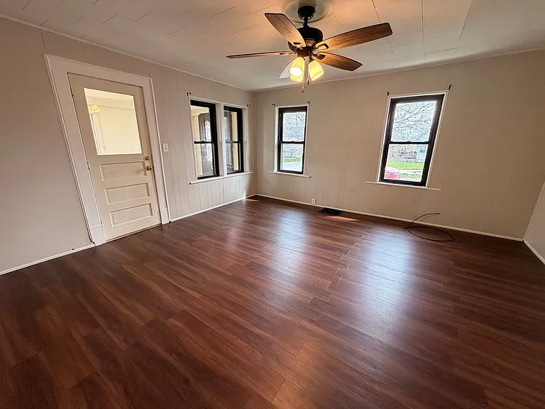 308 S 19th St — Photo 3