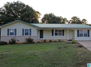 1026 Russell Dr, Weaver, AL 36277