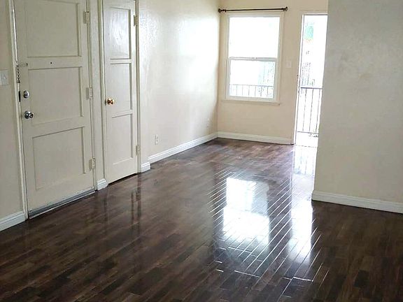 2nd image of 206 S Santa Anita Ave APT B