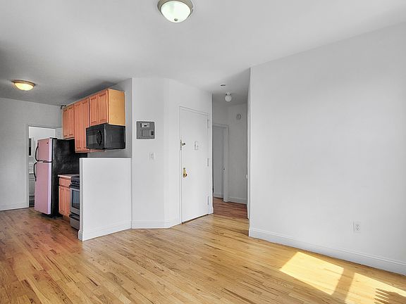 4th image of 243 E 120th St APT 4F