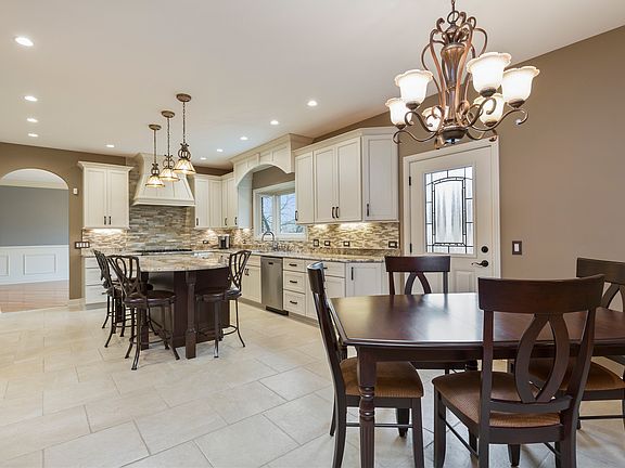 4th image of 206 Peregrine Ln