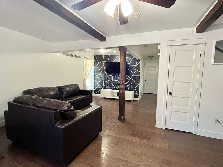 2791 W Irvington Pl — Photo 3