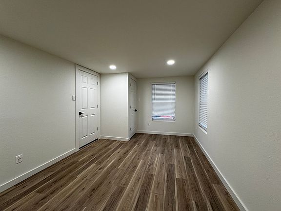 5th image of 714 S Barnett Ave