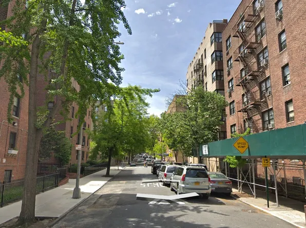 69 Bennett Avenue 301 image 11 of 12