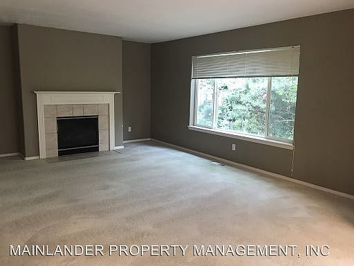 5th image of 1277 NE Kinney St