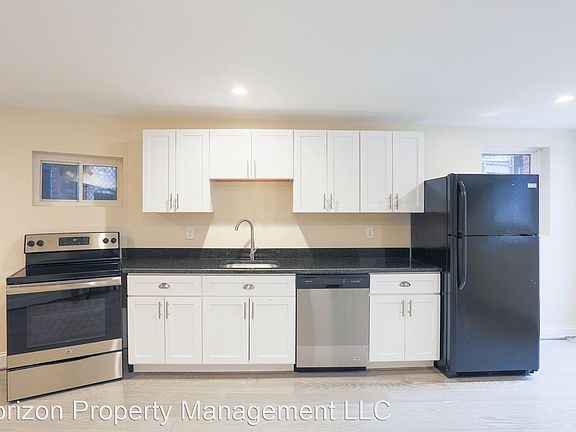 4th image of 2740 Saint Paul St #17514706