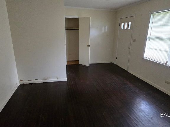 4th image of 615 Fore Ave