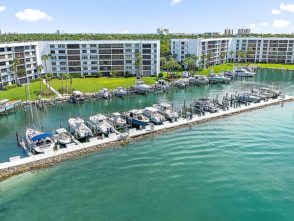 3rd image of 1748 Jupiter Cove Drive #517
