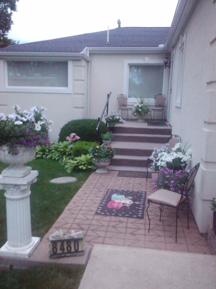 8480 Woodland Shore Dr photo 1