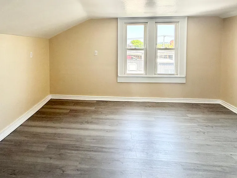 23 Brown St #3A — Photo 5