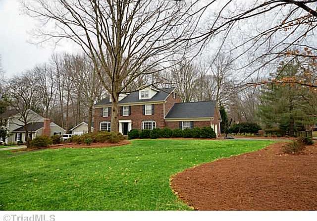 1st image of 4 Parkmont Ct