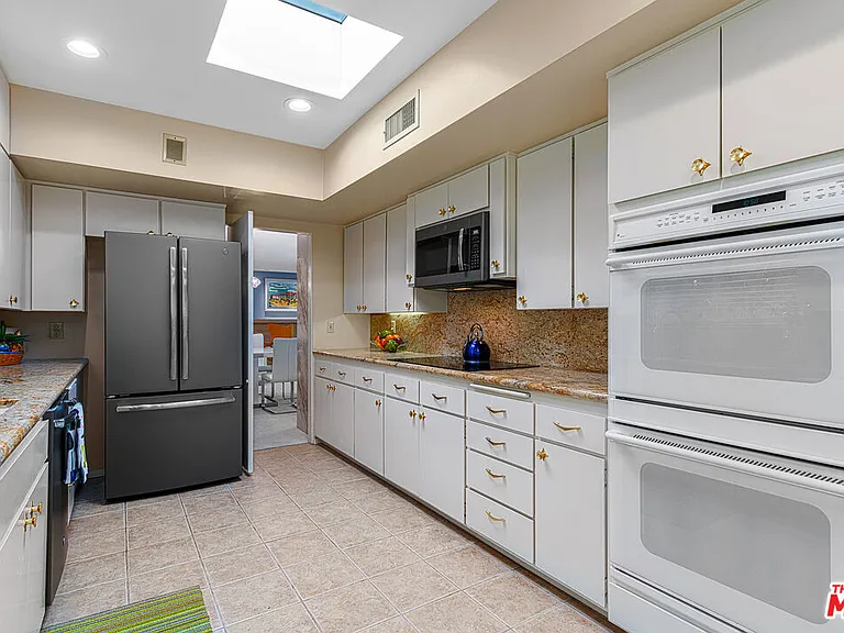 500 W Arenas Rd #8 — Photo 17