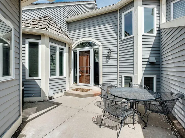 11028 Hyland Ter, Eden Prairie, MN 55344