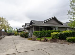 1268-1270 SW Sun Glo Dr, Grants Pass, OR 97527