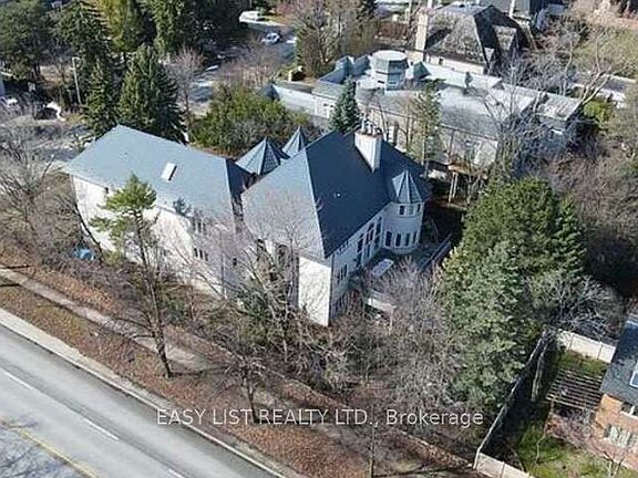 3rd image of 206 Arnold Ave