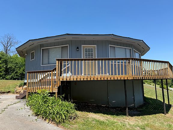4th image of 1715 Clearview Dr