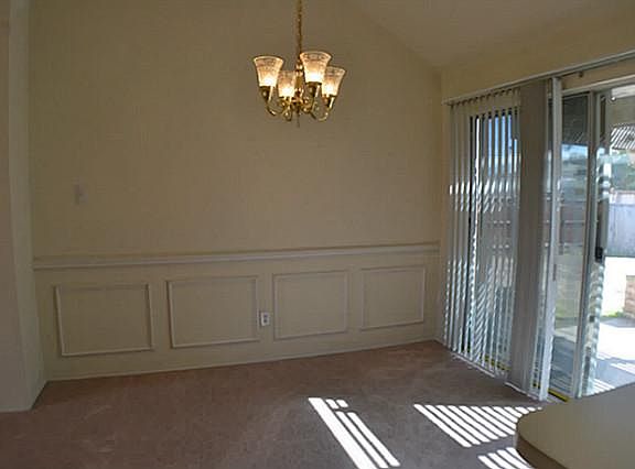 3rd image of 10807 Pineview Ln